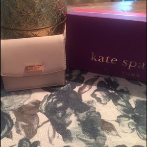 Kate spade wallet, authentic with tag.