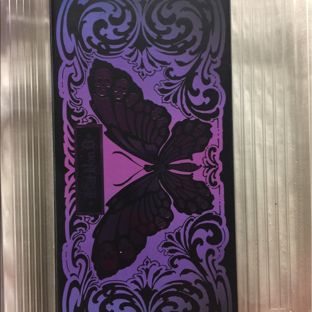 Kat Von D eyeshadow pallet