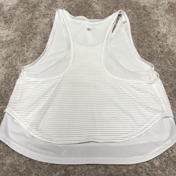 LULULEMON Two with One Singlet! Size 4 - Picture 2 of 3