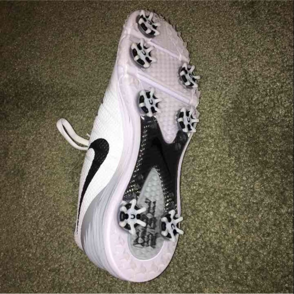 **PRICE IS NEGOTIABLE** Size 7.5 NIKE shoes