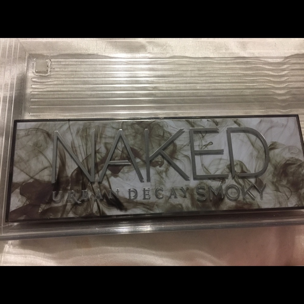 Naked Smokey pallet