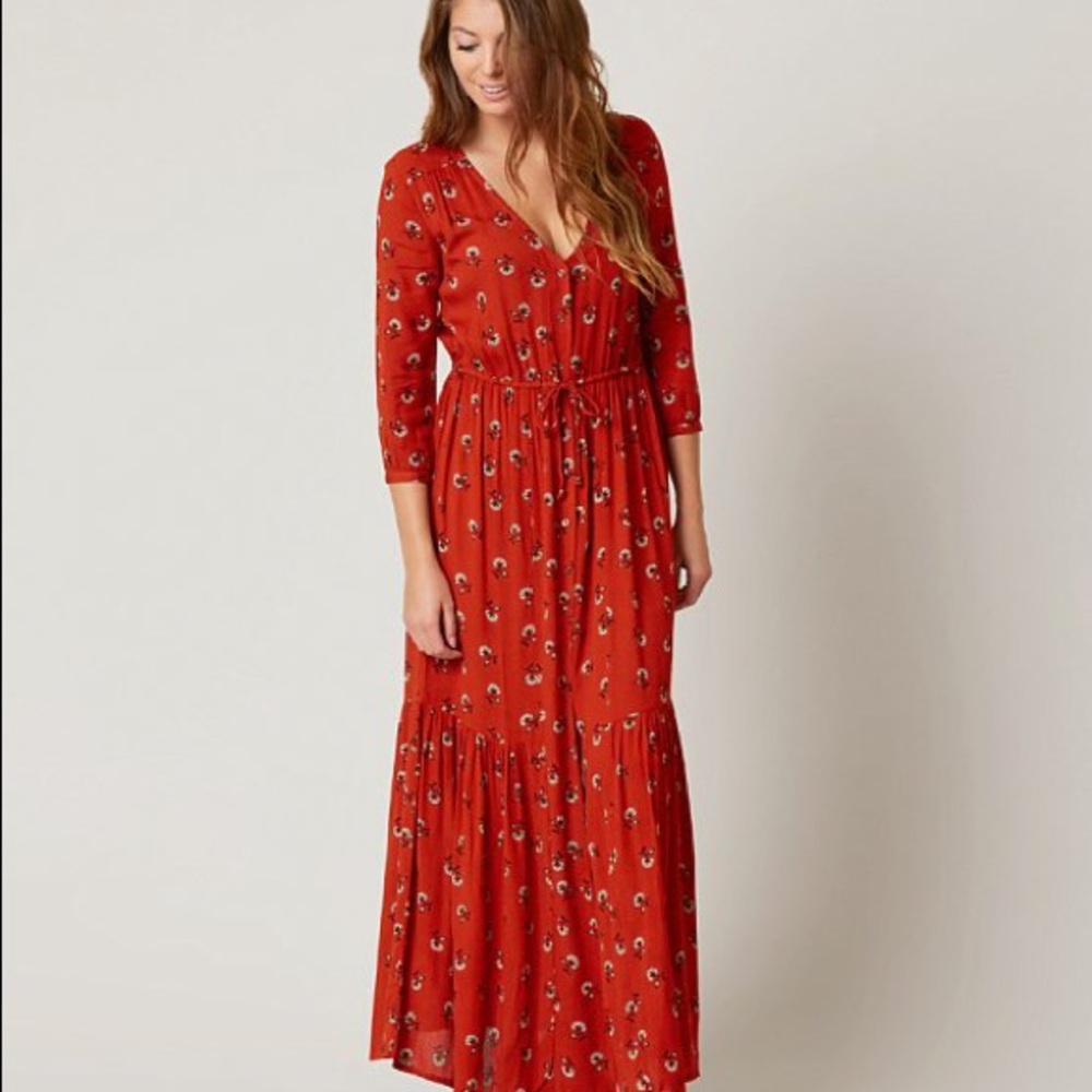 Amuse Society Kimia Dress in Cayenne