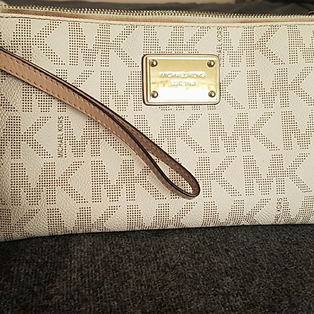 MK Wristlet