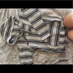 Black and white Retrofit drug rug