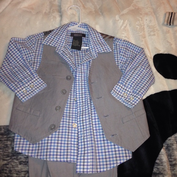 Kenneth Cole Reaction button down 2T - Picture 2 of 4