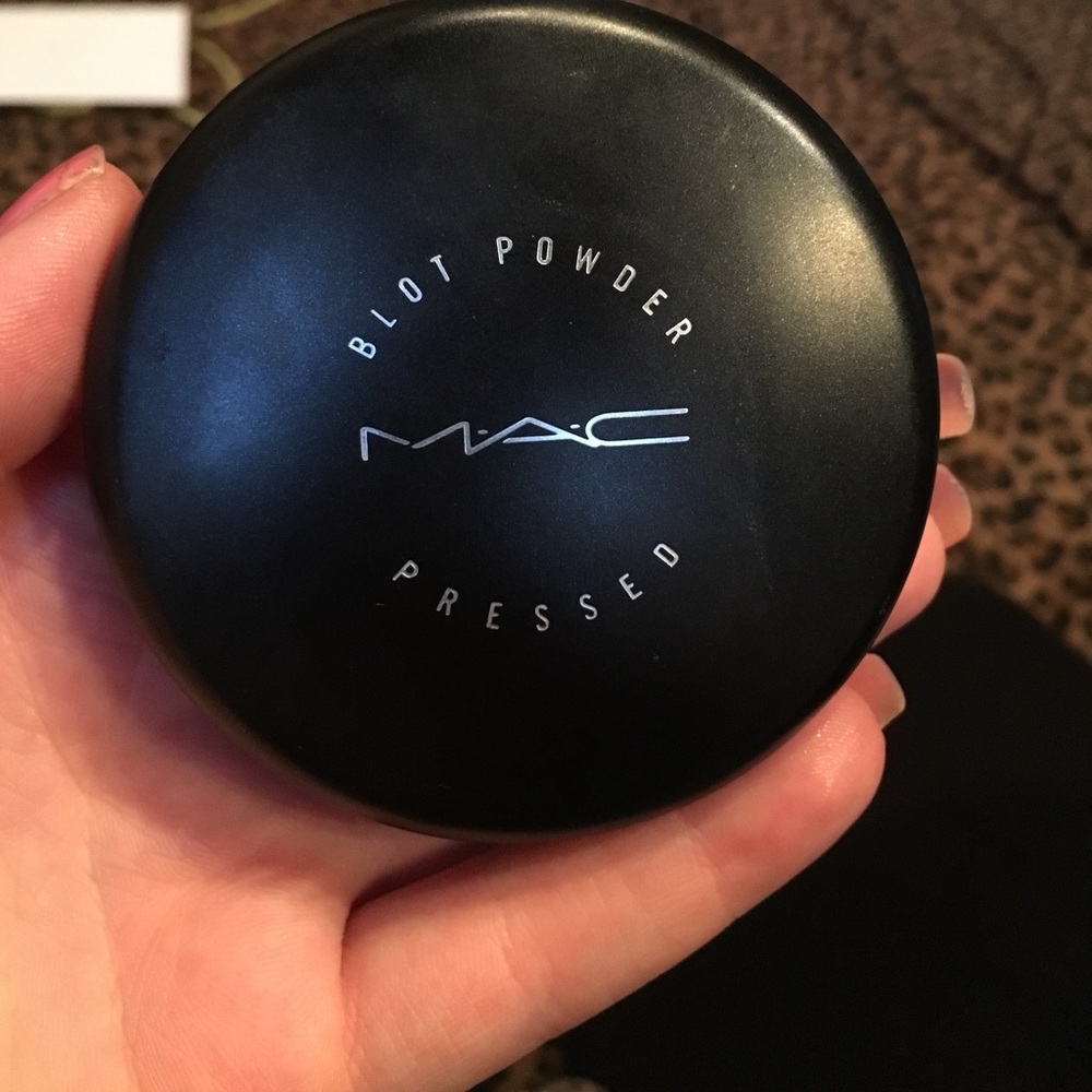 MAC Medium Dark Blot Pressed Powder