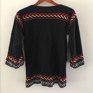 VINTAGE black 3/4 sleeve kit sweater w/ red/tan