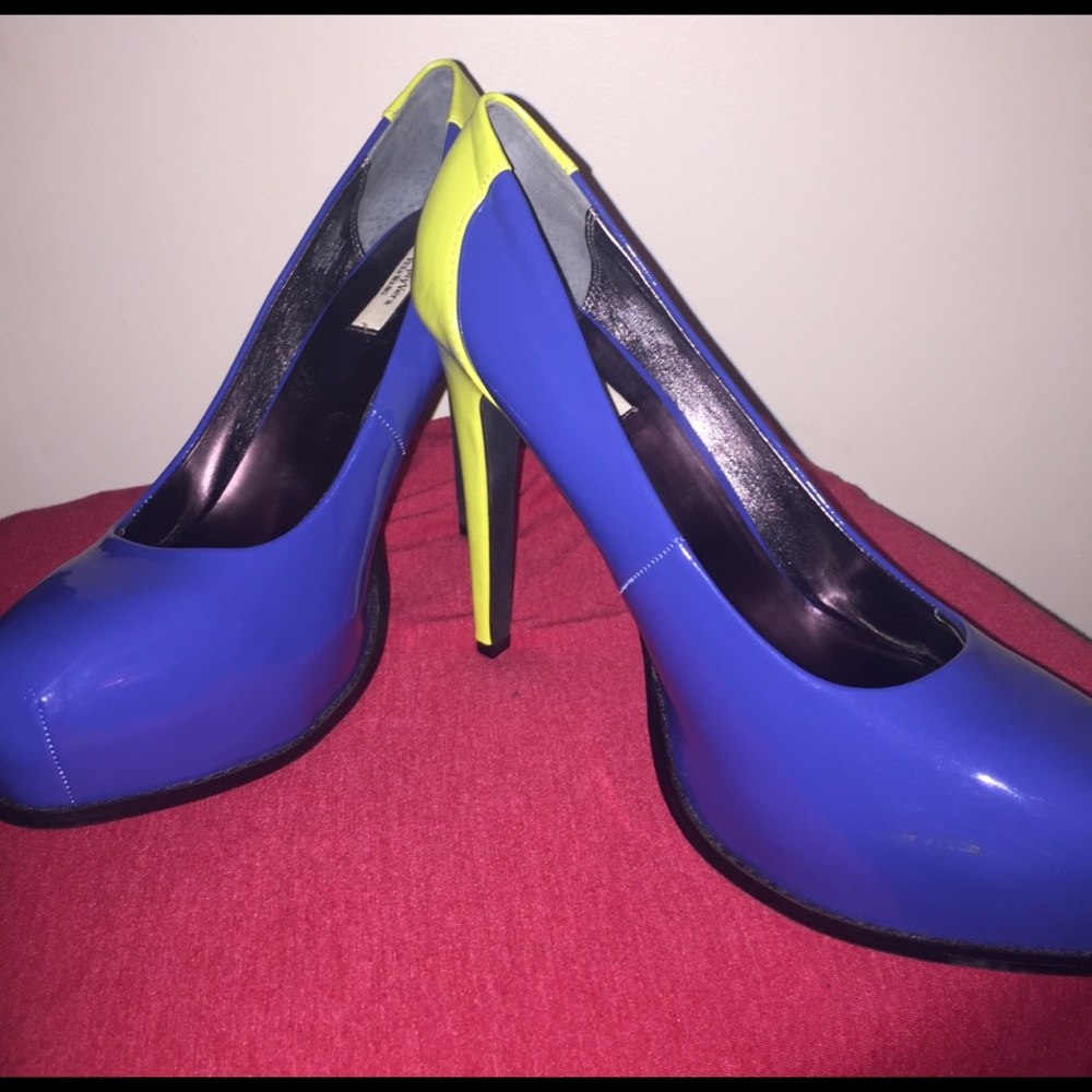 Vera Wang heels , 10