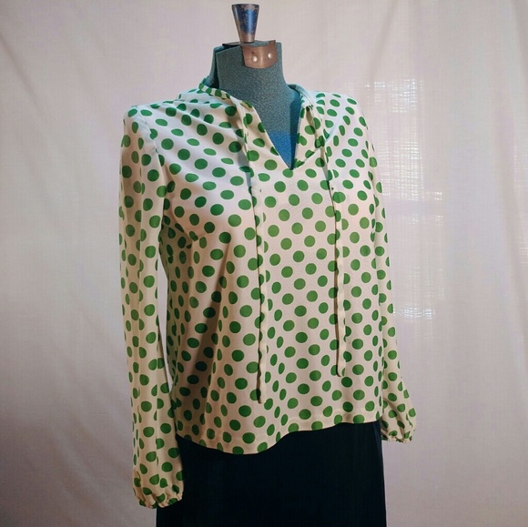 Vintage 1970s green polka dot polyester blouse - Picture 3 of 4