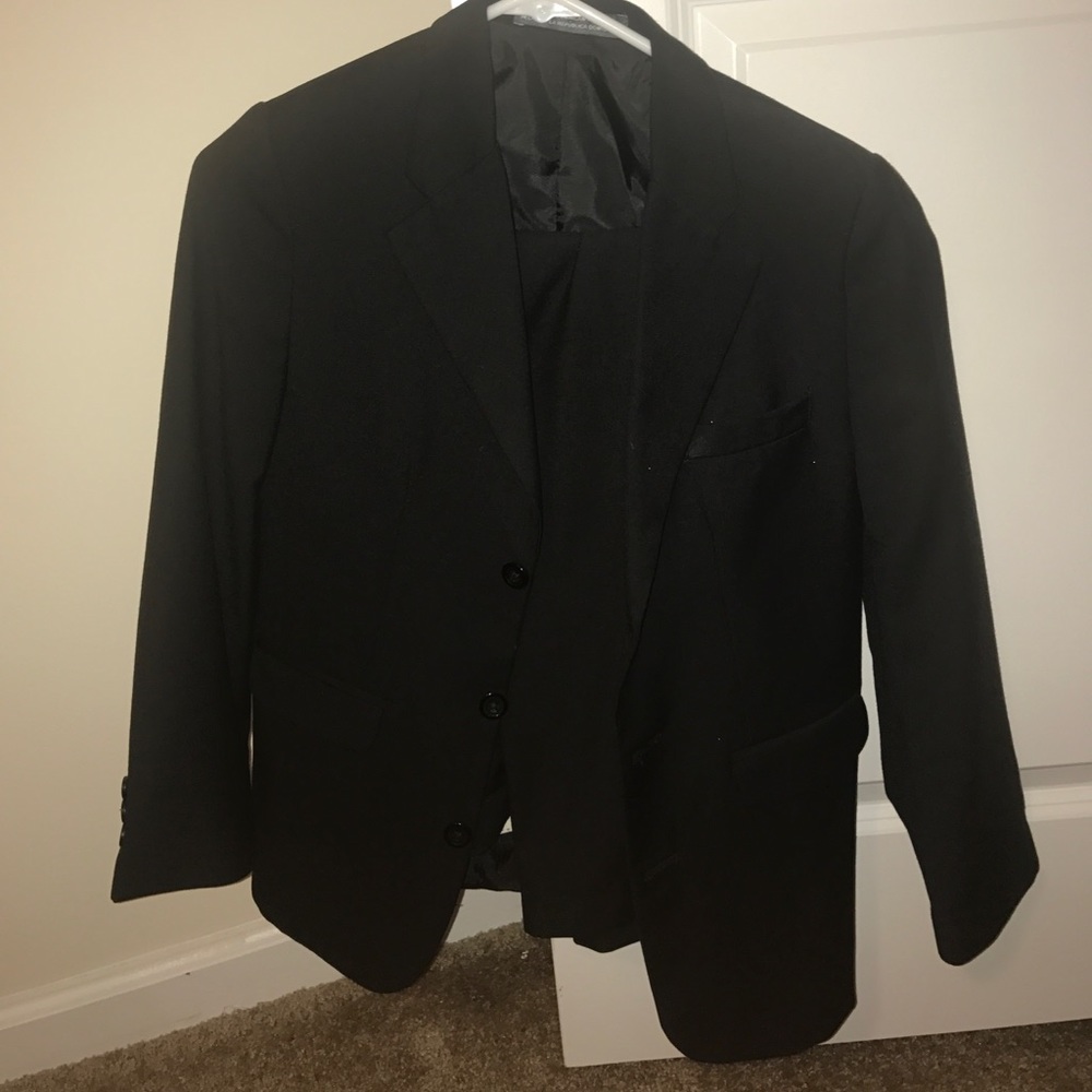 To small - Picture 1 of 3