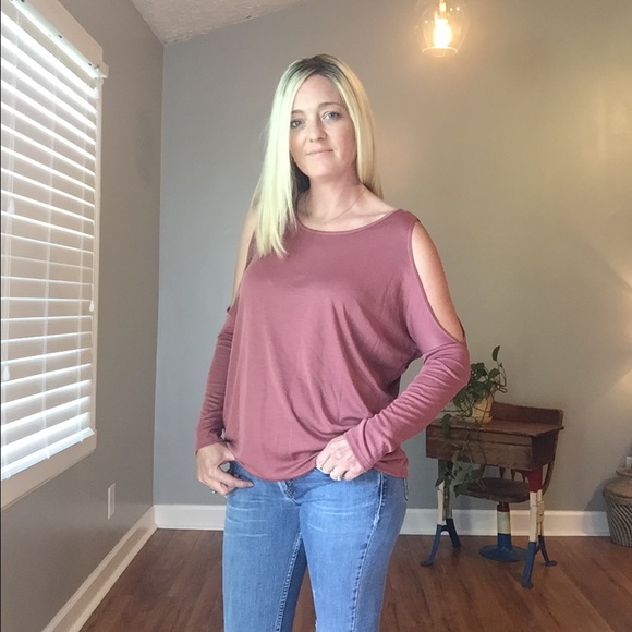 Mauve Cold Shoulder Blouse - Picture 5 of 7