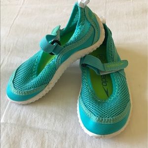 SPEEDO WATER SHOES/TODDLER 7/8 Medium