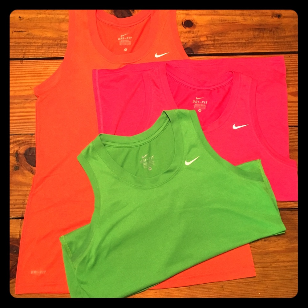 NIKE Dri-Fit Fitted running tanks
