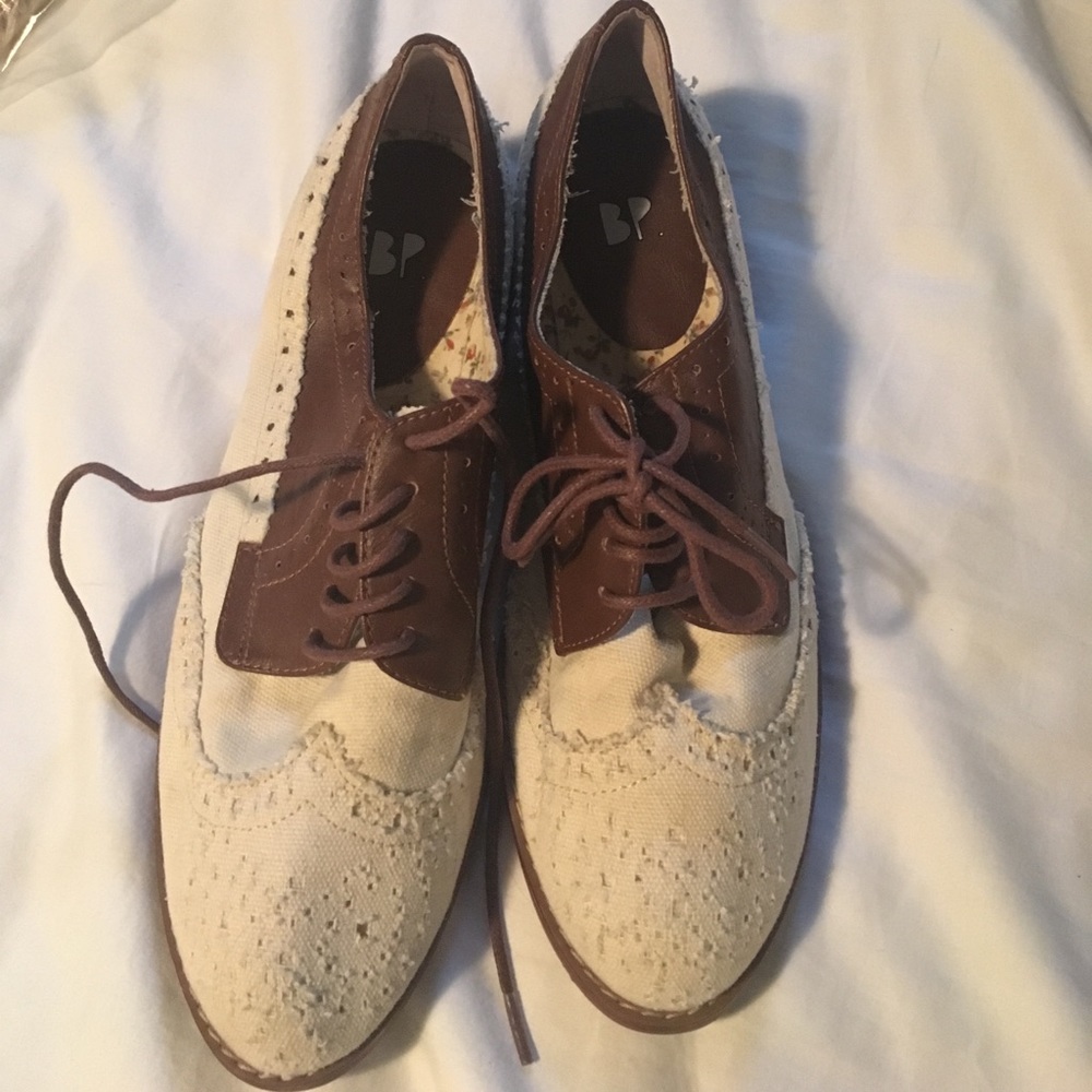 ❌sold❌Like new lace shoes
