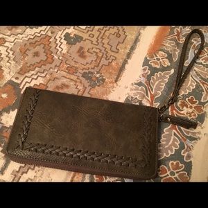 Altar'd State Wristlet/Clutch