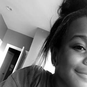 Meet your Posher, Dana