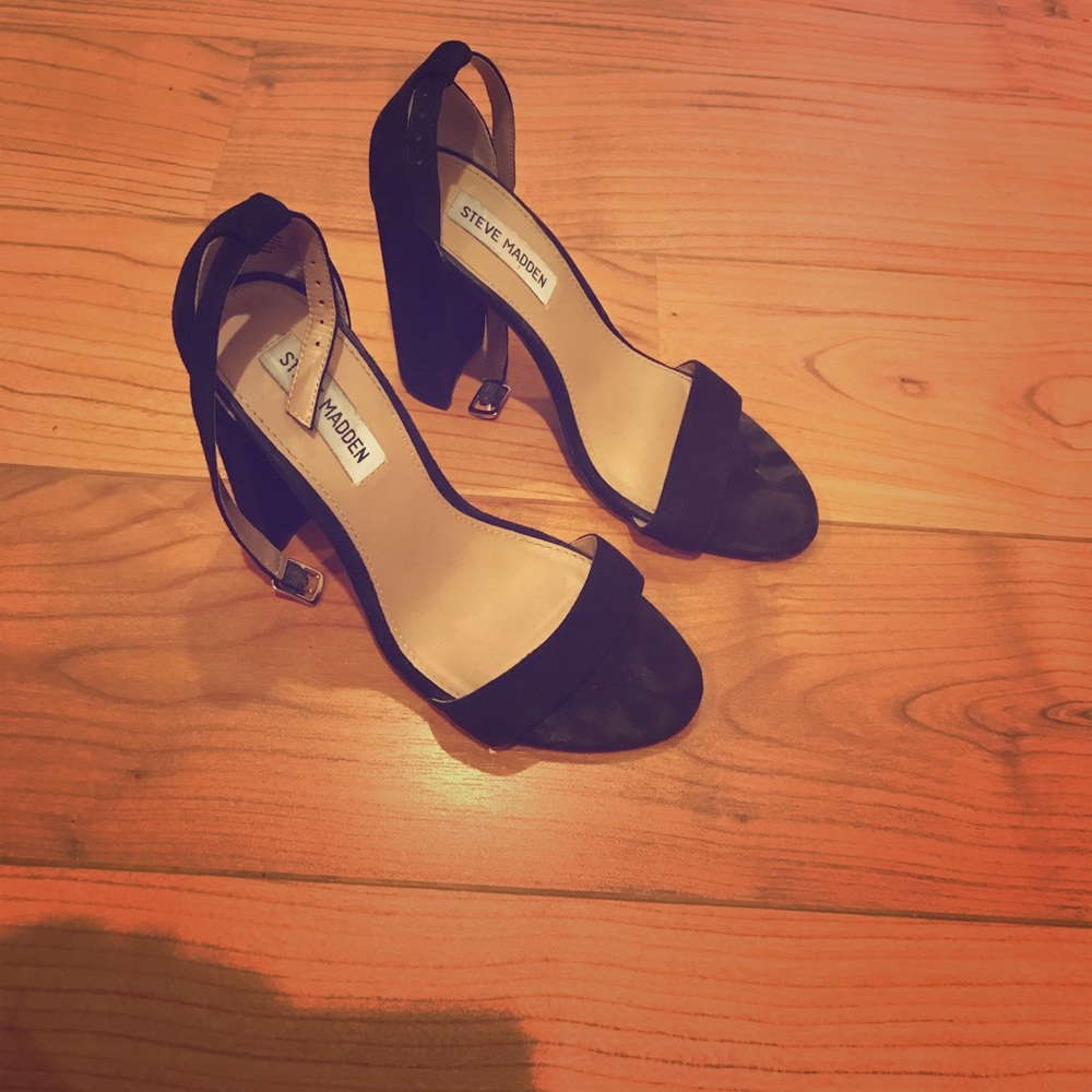 Steve Madden Strappy shoes