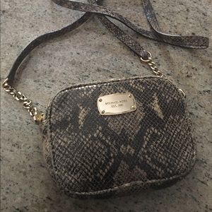 Michael Kors Jetset Crossbody Purse