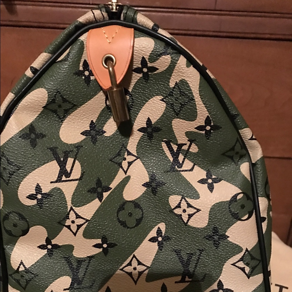 Authentic Louis Vuitton Speedy 35 Camouflage bag - Picture 8 of 8