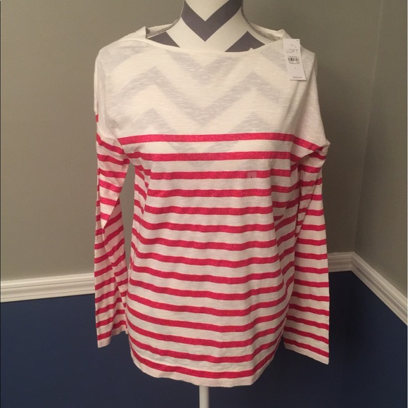 NWT white shirt w pink subtle sparkles - Picture 2 of 4