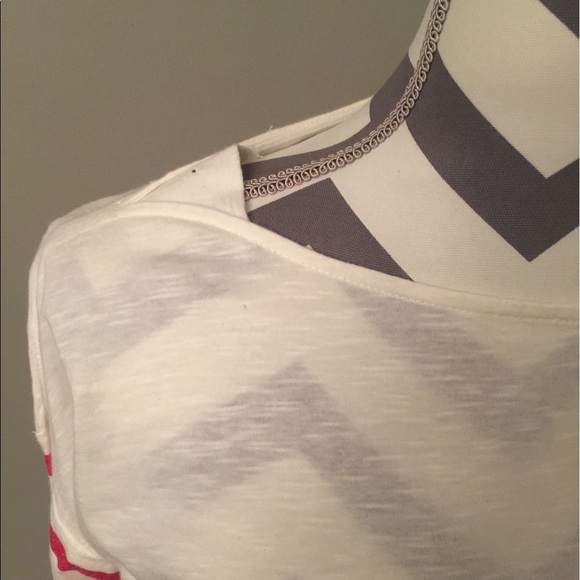 NWT white shirt w pink subtle sparkles - Picture 4 of 4