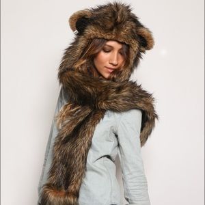 Grizzly bear spirithood