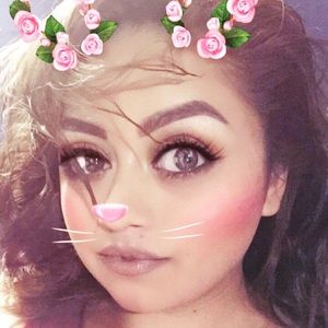 Meet your Posher, Vanessa