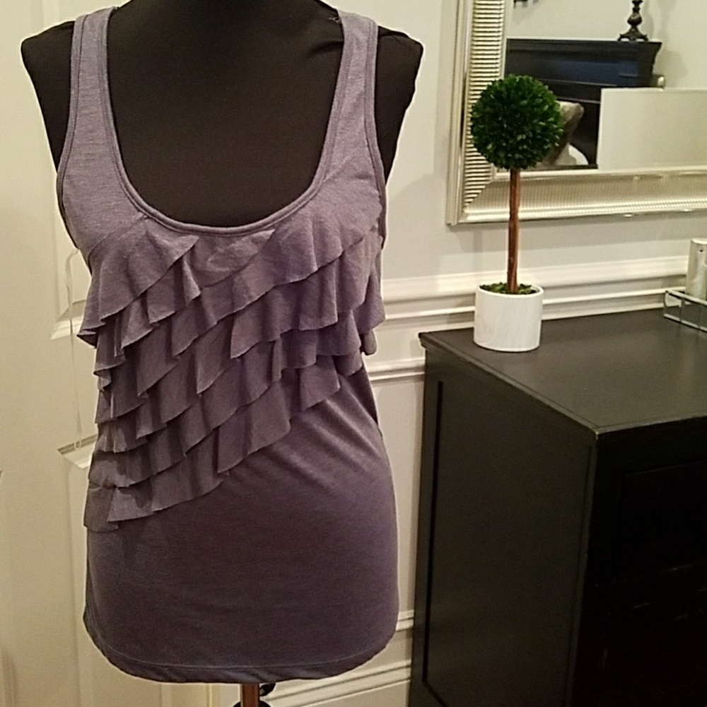 Grey t shirt
