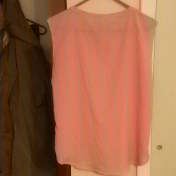 Top - Picture 2 of 4