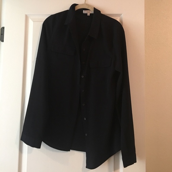 Cute navy button down - Picture 1 of 4