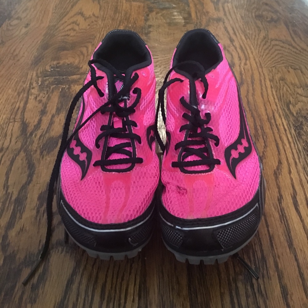 Women's track shoes