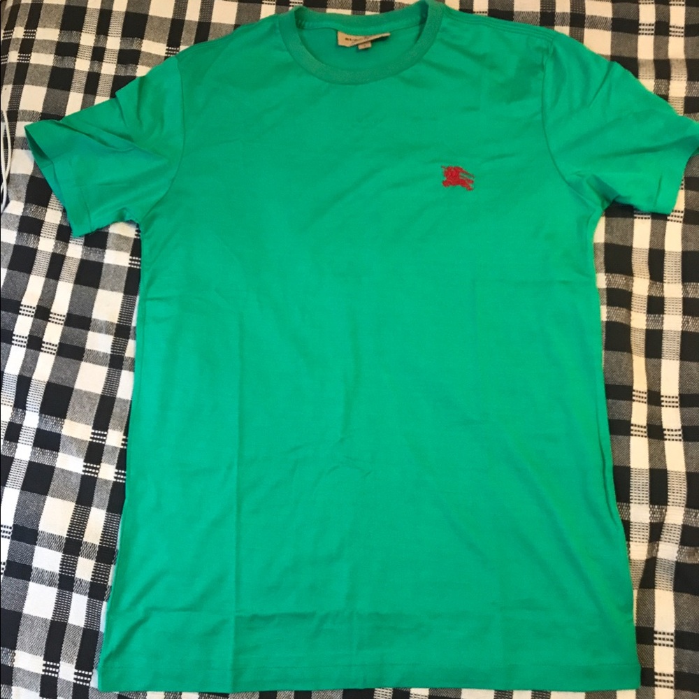 Burberry tee