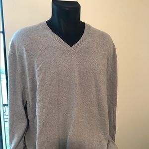 GAP sweater