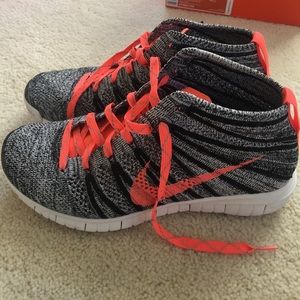 Nike Women's Flyknit Chukka