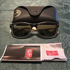 Ray Ban Wayfarer Sunglasses (Black & Tan)