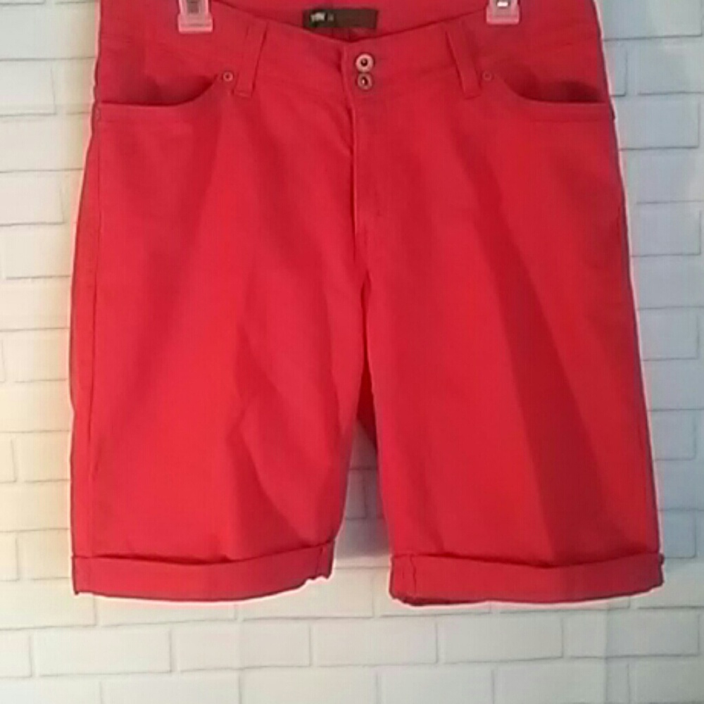 Levi's Women"s Red Casual Shorts Size 14