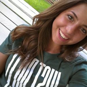 Meet your Posher, Danielle