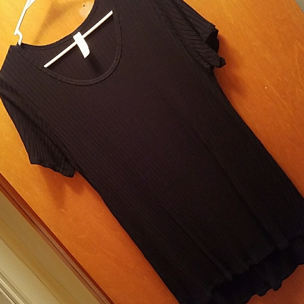 NWOT Black Lularoe Classic T
