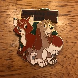 Fox And Hound Trading Pin- Friendship Day 2008