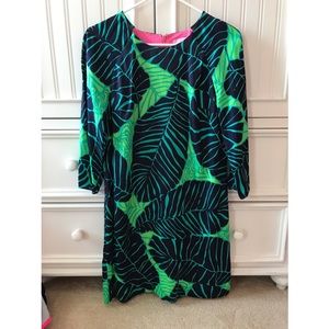 EUC Carol Shift Dress Under the Palm