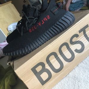 Yeezy boost 350 v2's bred