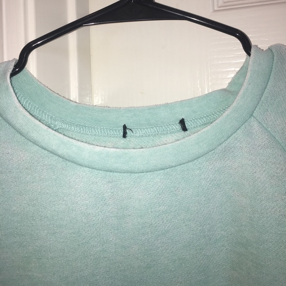 Mint green sweater - Picture 4 of 4