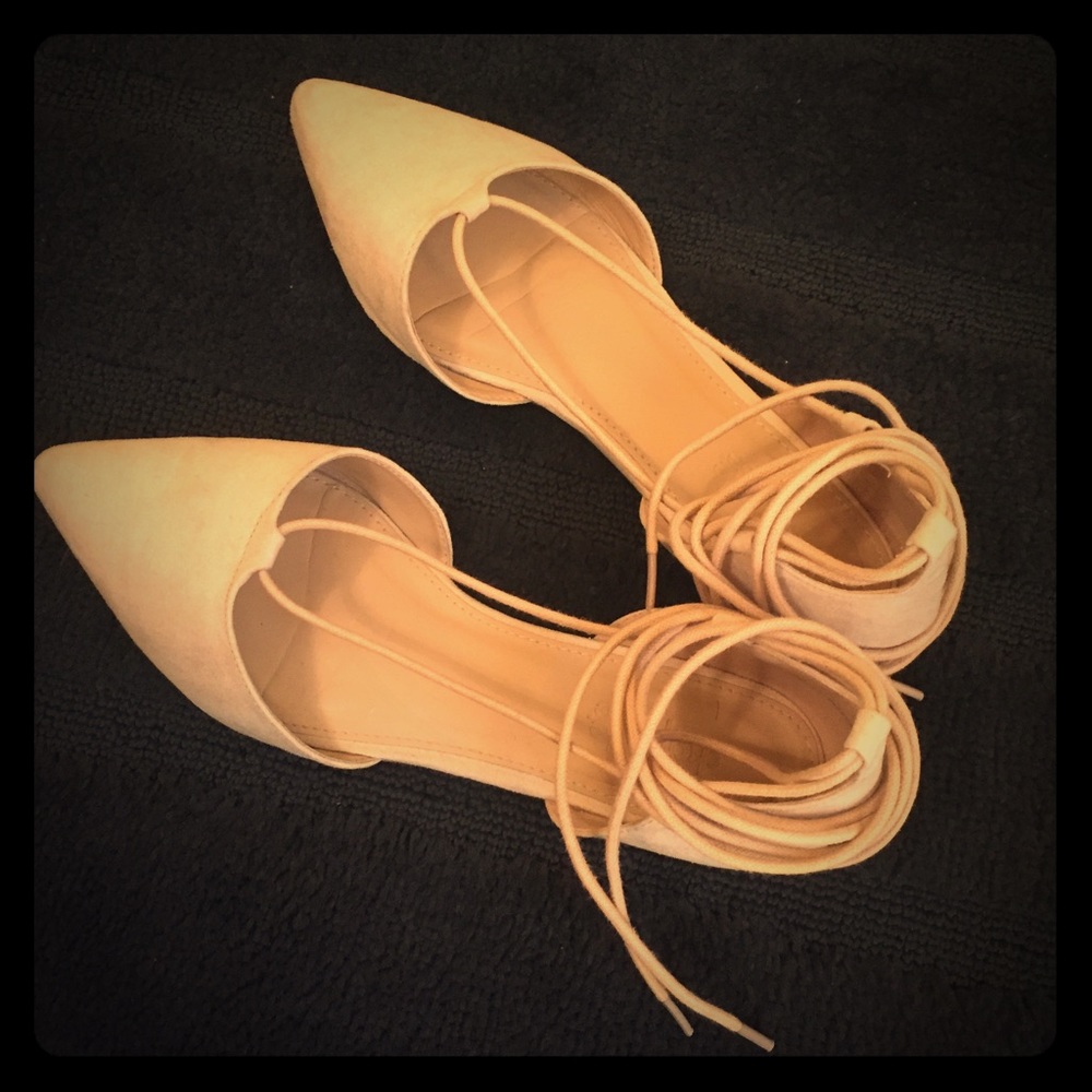 Lace flats