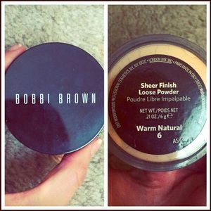Bobbi Brown Sheer finish Loose powder