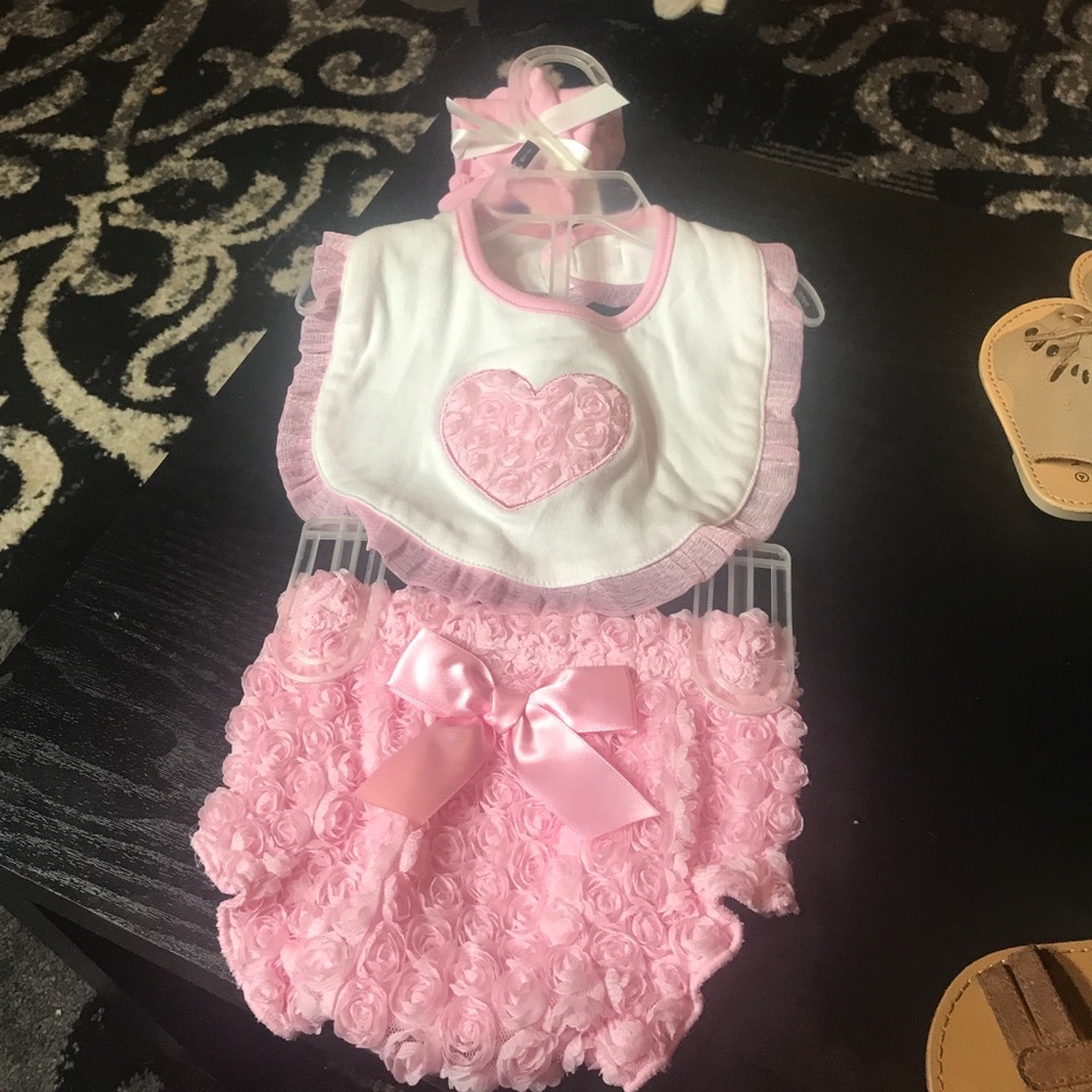 Size 3/6 months baby bloomers with roses, bib, hat
