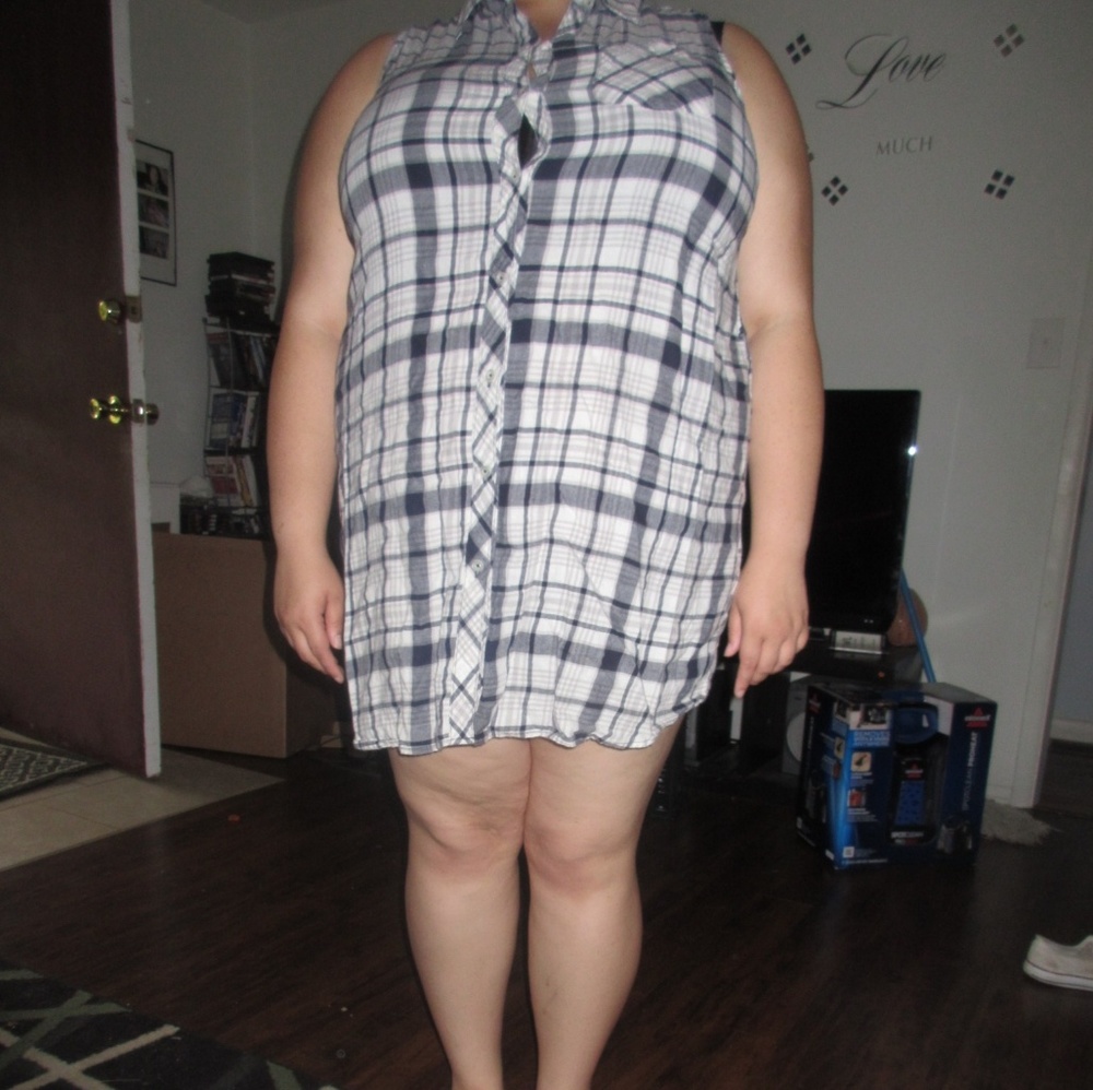 Dress - Picture 2 of 2