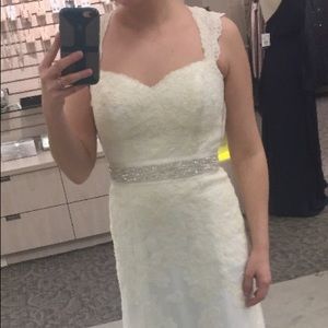 Wedding Dress - NEVER WORN