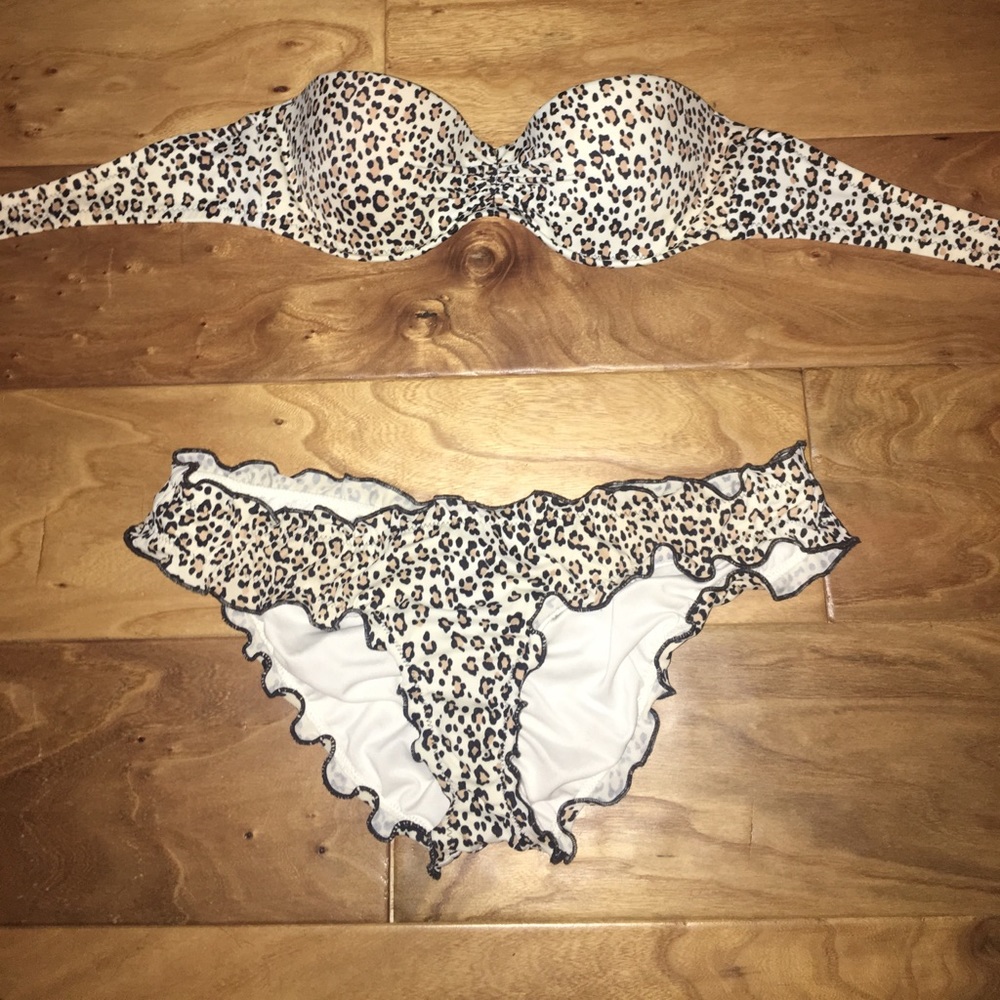 victoria's secret leopard print set 32A / XS