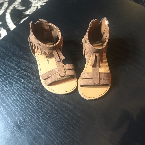 Size 4 walker shoes - Picture 1 of 3