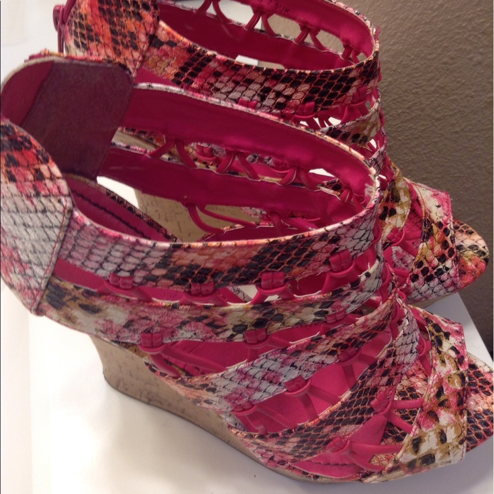 Shoes - Picture 2 of 2